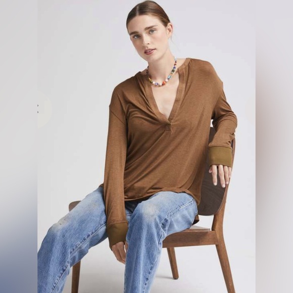 NWT RICHER POORER DEEP SPLIT LONG SLEEVE TEE -
MORNING ROAST - Picture 2 of 11